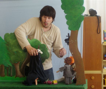 Dřevěné divadlo: Zvířátka a loupežníci